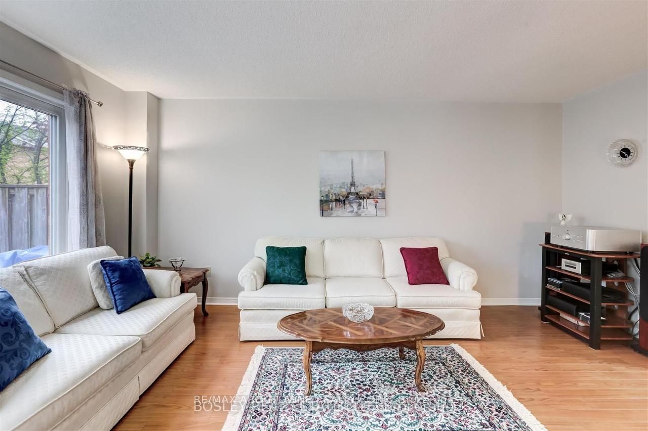 1176 Treetop Terrace