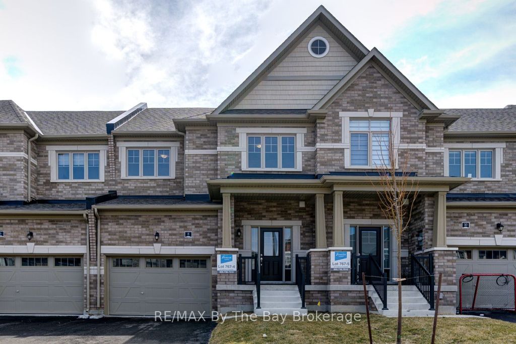 Photo of 8 Federica Crescent, Wasaga Beach, ON L9Z 0N6 (MLS # S13033468)