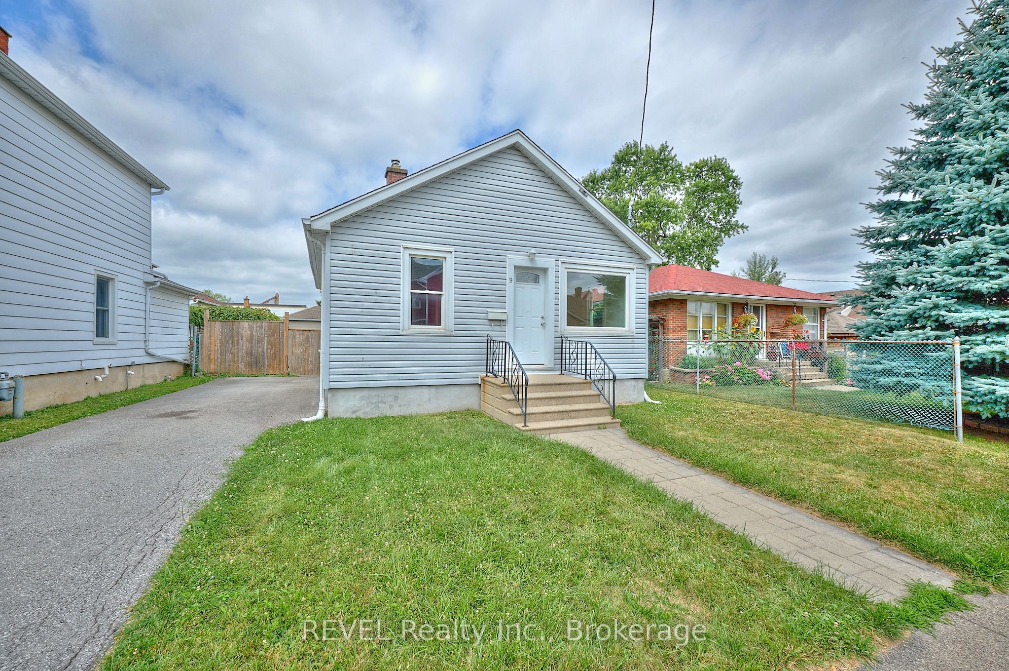 9 Colborne Street