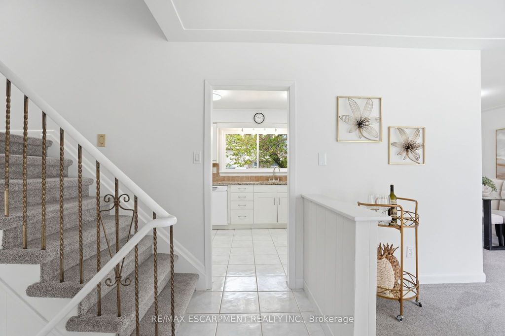 Photo of 773 Paling Road, Burlington, ON L7R 3B6 (MLS # W13149854)