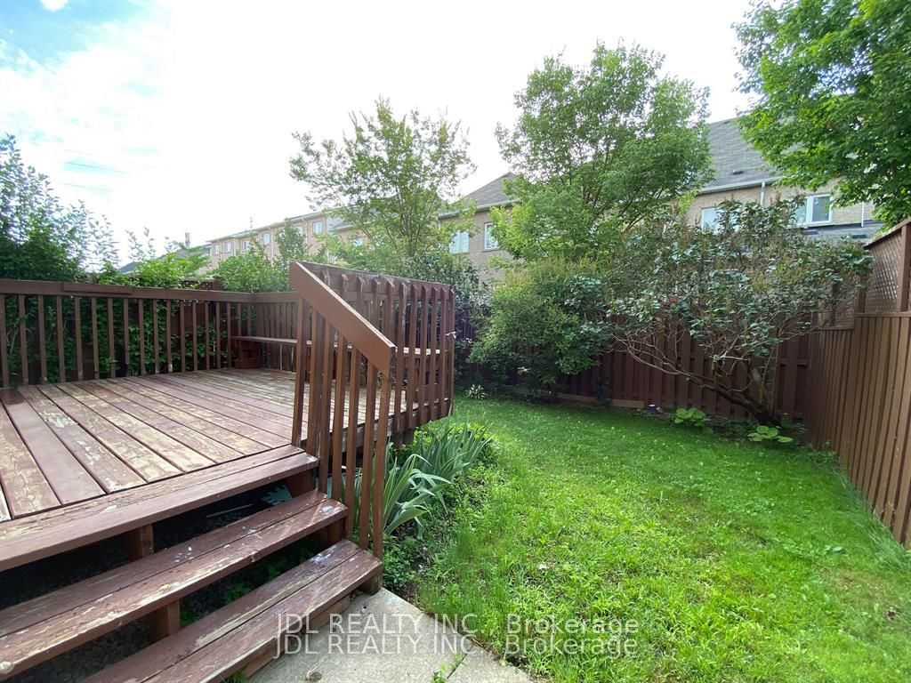 618 Leatherleaf Drive