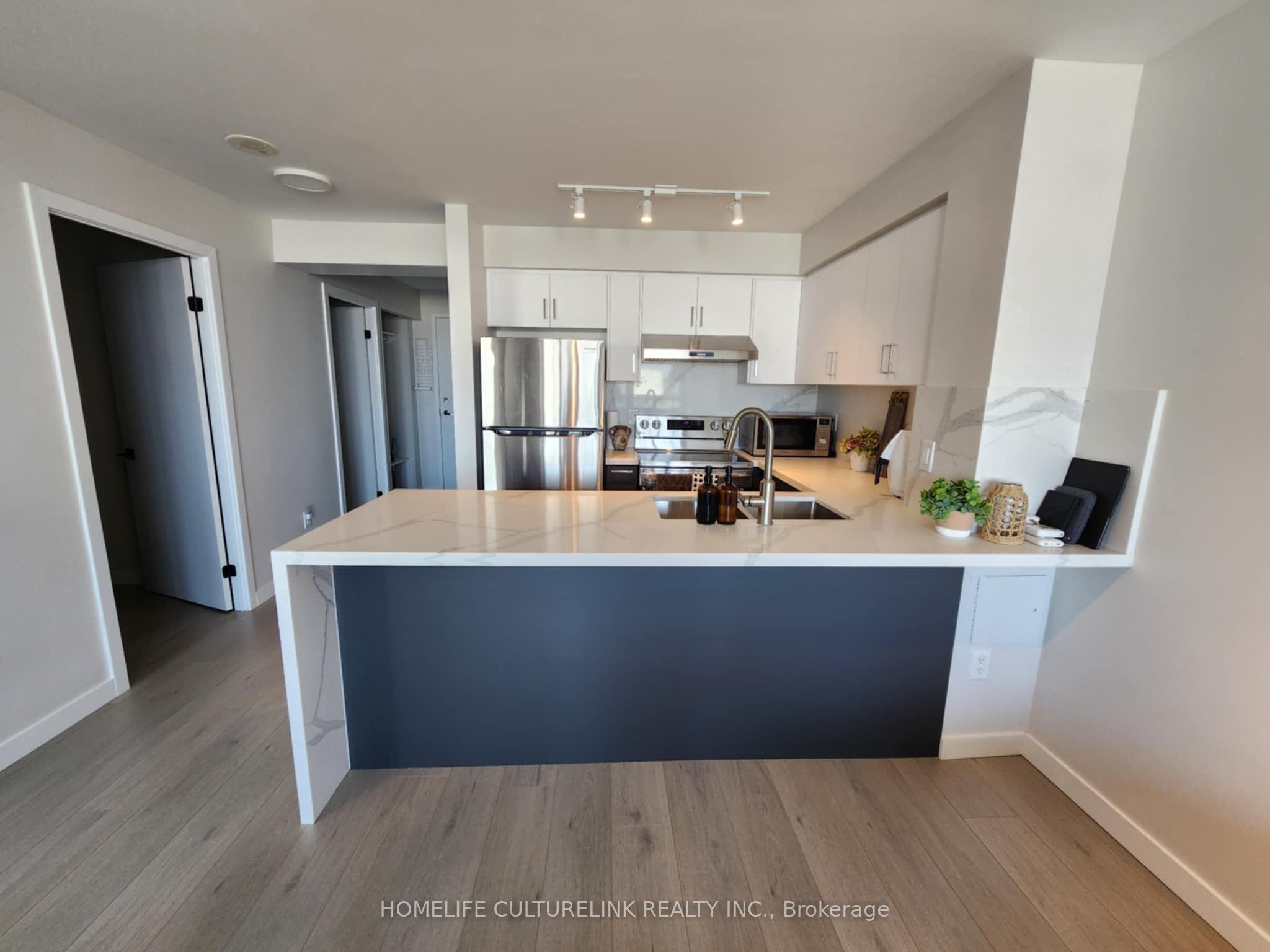 50 Brian Harrison Way 305
