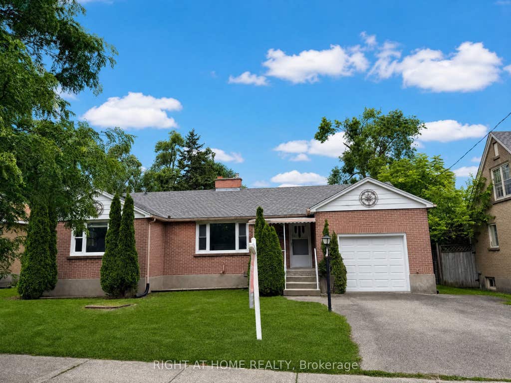 Photo of 719 Rowntree Avenue, London South, ON N6C 2L9 (MLS # X13559694)