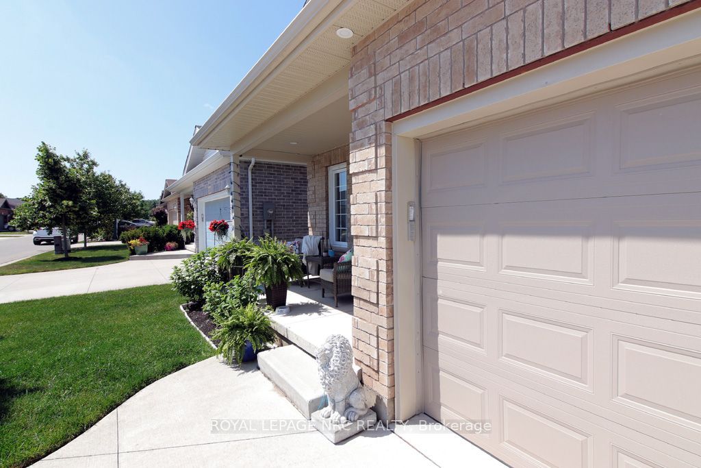 Photo of 3938 Sunset Lane, Lincoln, ON L0R 2C0 (MLS # X12896160)