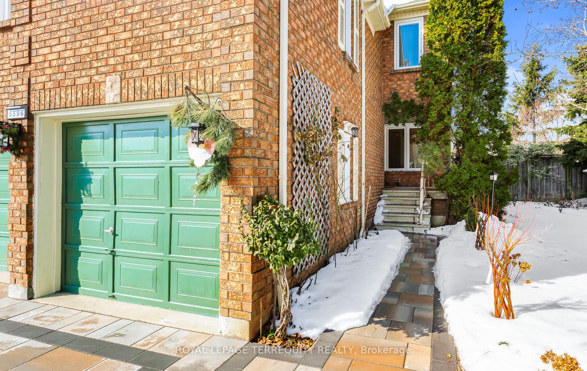 5596 Haddon Hall Road