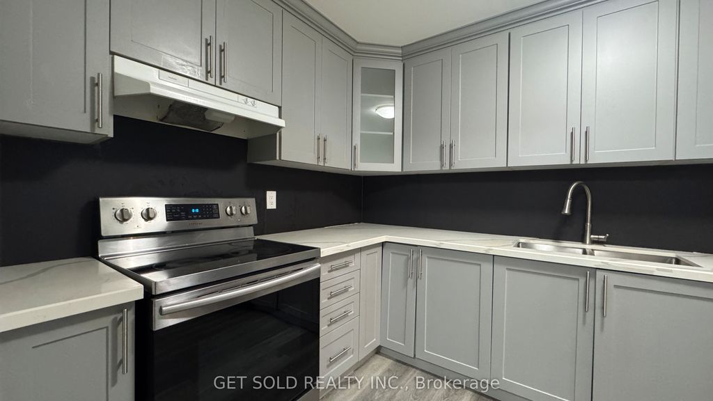 Photo of 145 Hillcrest Avenue #702, Mississauga, ON L5B 3Z1 (MLS # W12769640)