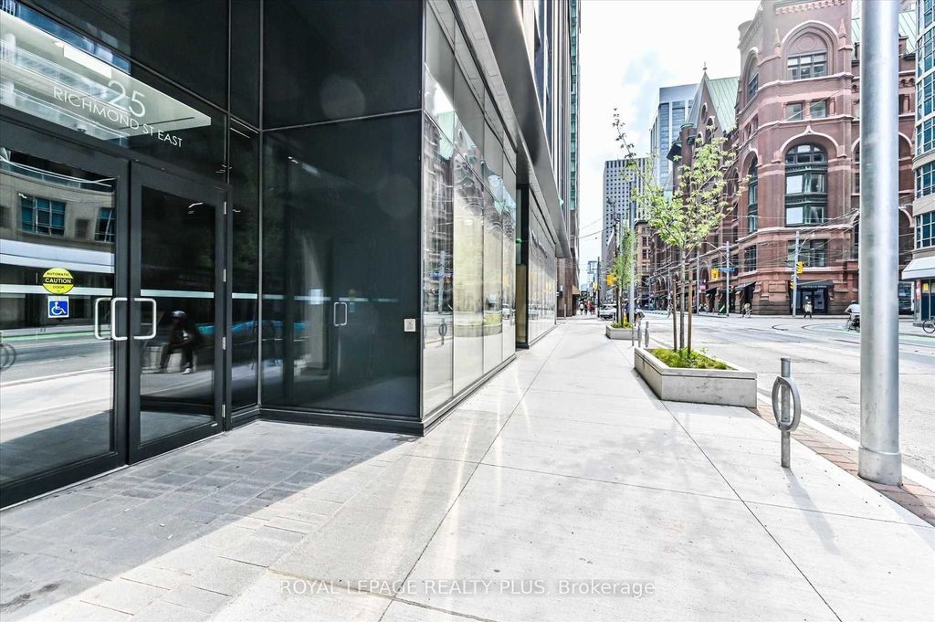 Photo of 25 Richmond Street E #2416, Toronto, ON M5C 0A6 (MLS # C12548040)