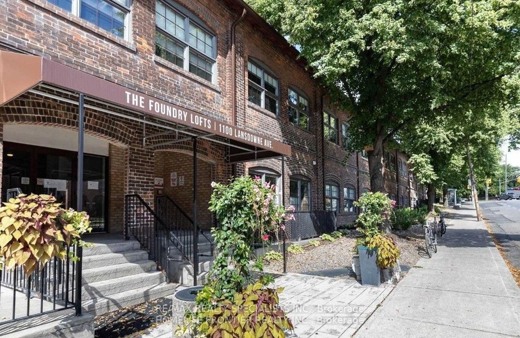 Photo of 1100 Lansdowne Avenue #201, Toronto, ON M6H 4K1 (MLS # W13868048)