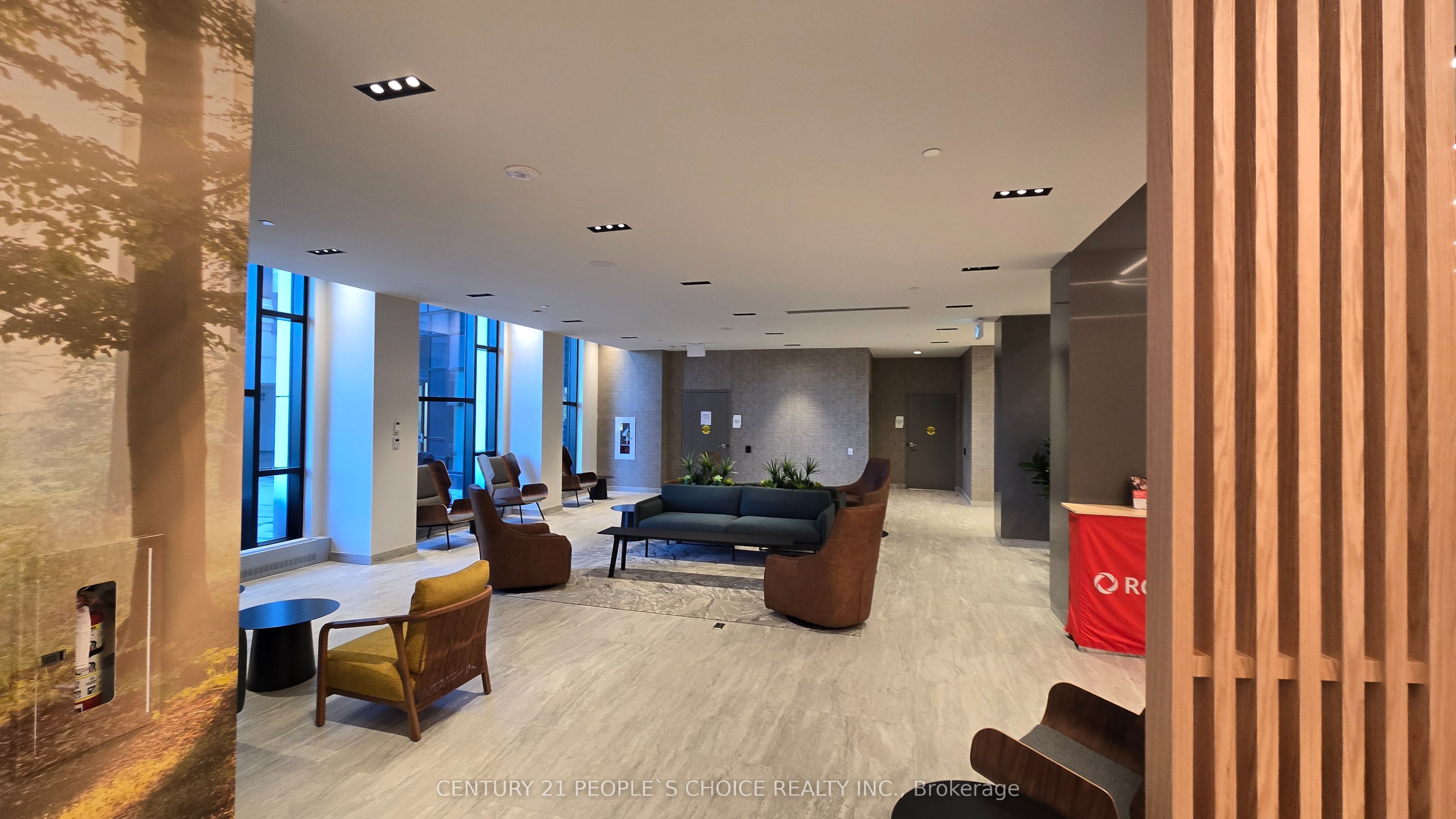 2485 Eglinton Avenue W 404