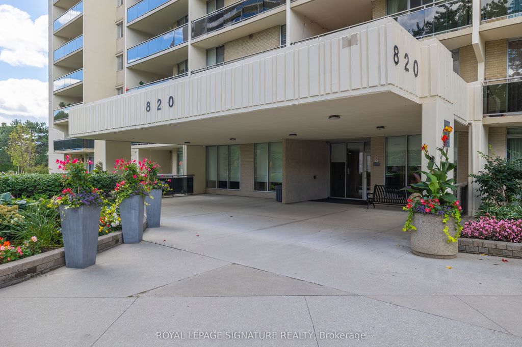 Photo of 820 Burnhamthorpe Road #2105, Toronto, ON M9C 4W2 (MLS # W12369586)
