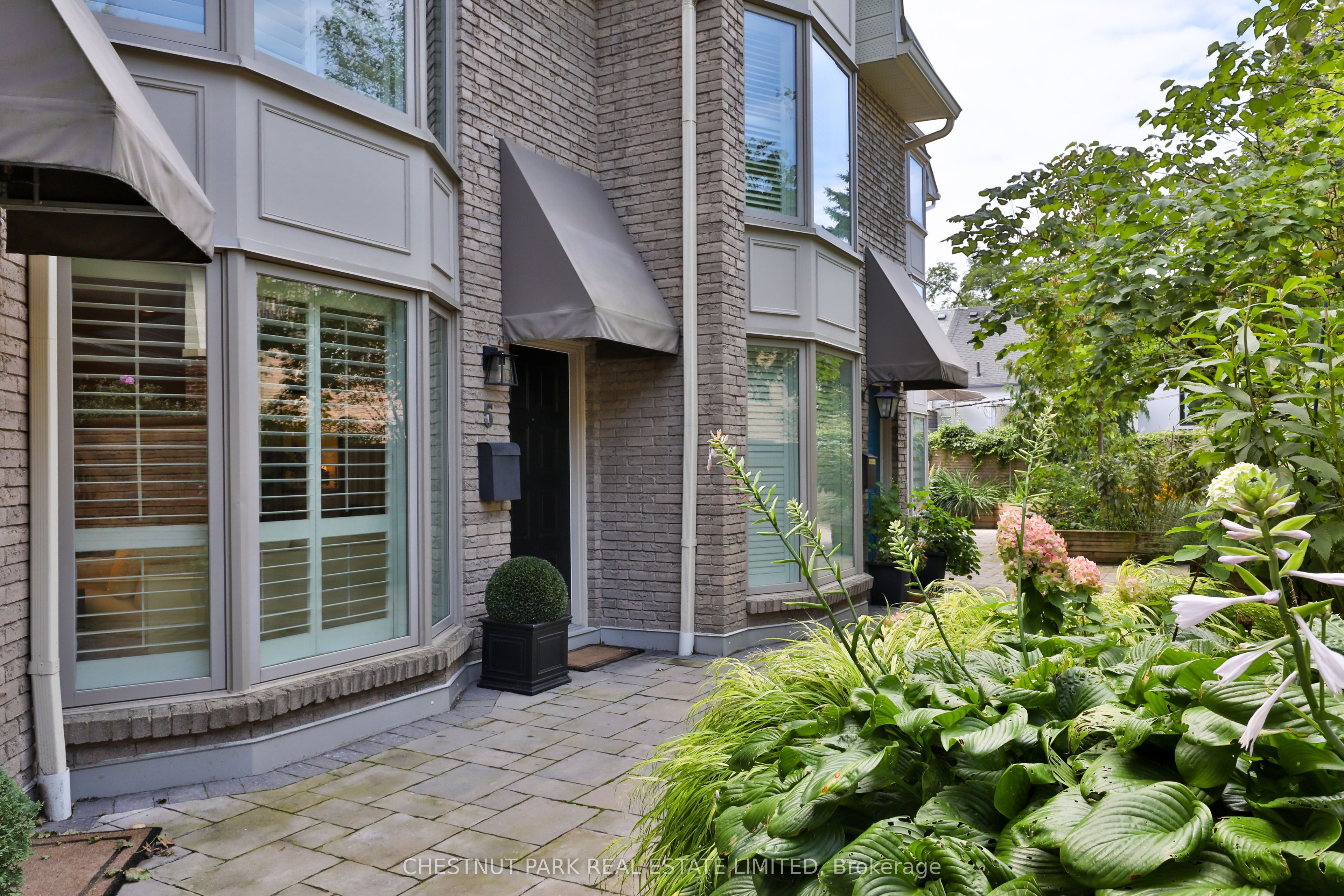 95 Summerhill Avenue TH 5