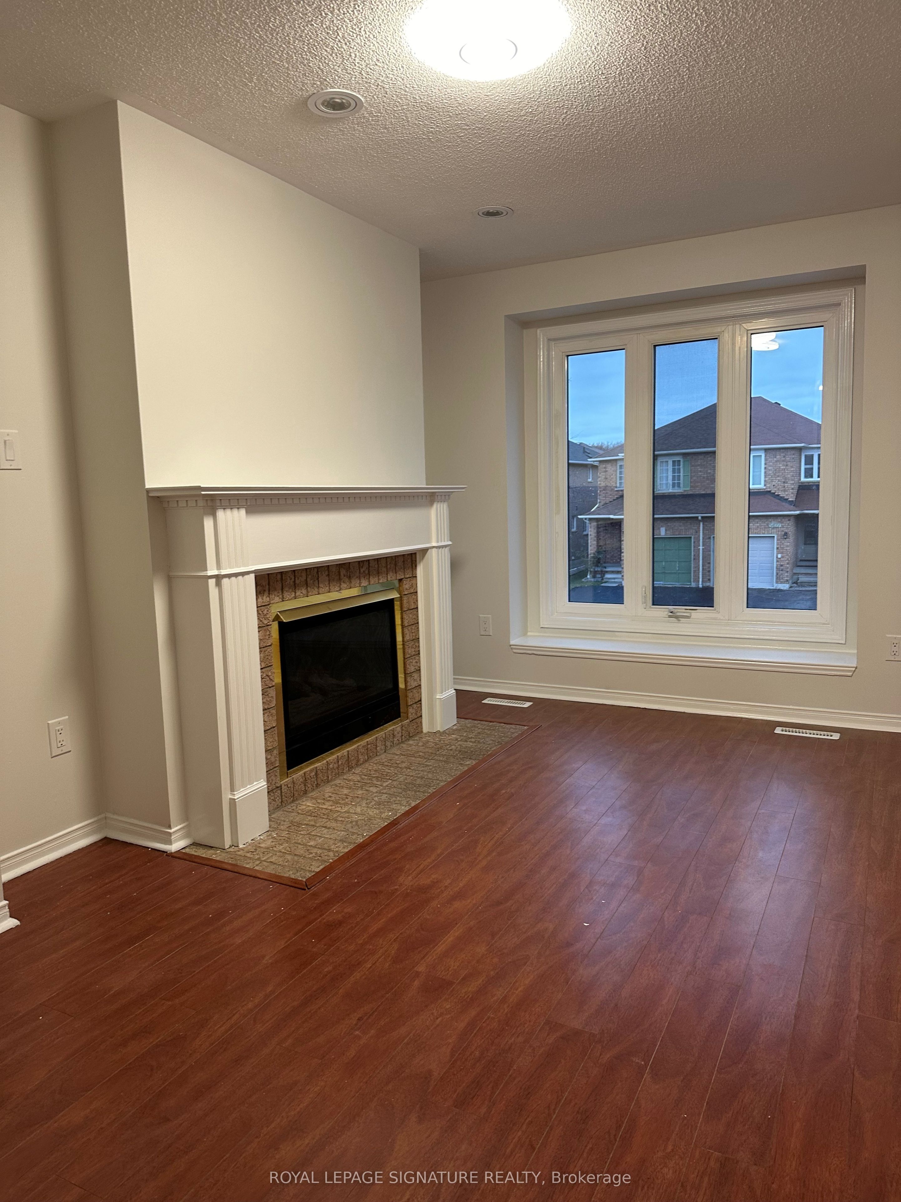 5426 Antrex Crescent