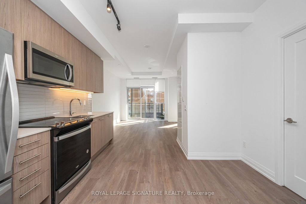 Photo of 286 Main Street #910, Toronto, ON M4C 0B3 (MLS # E12399018)