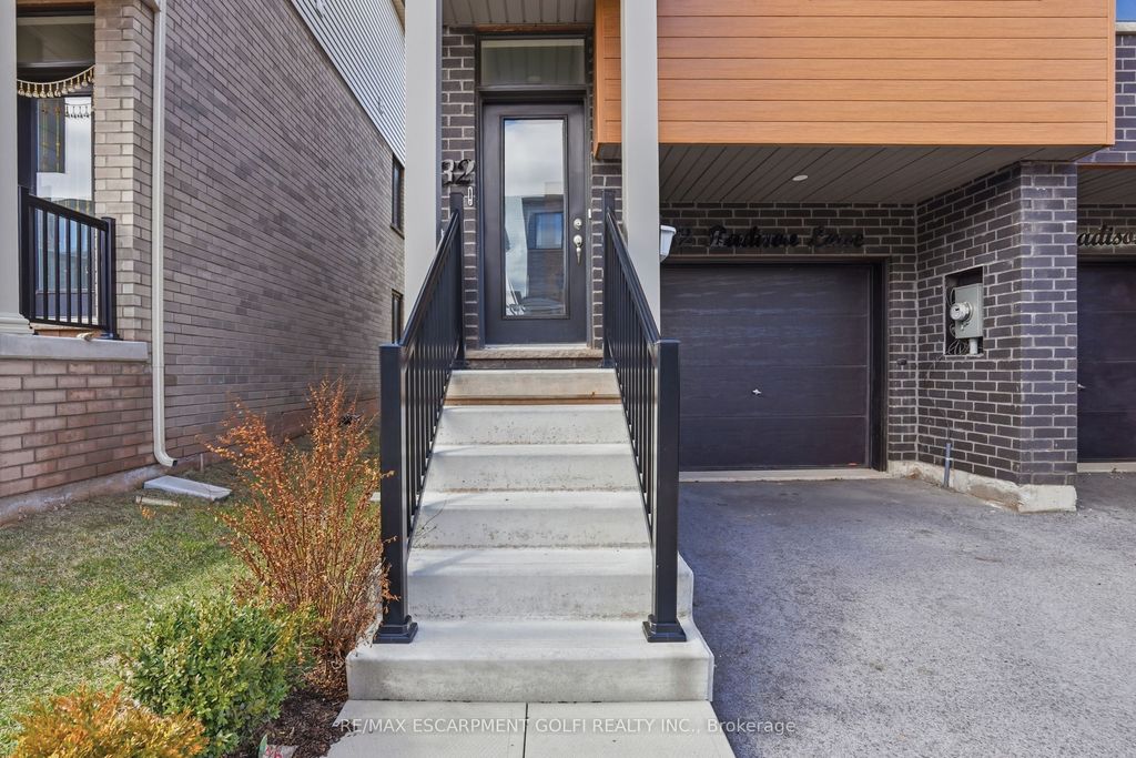 Photo of 32 Radison Lane, Hamilton, ON L7R 4E2 (MLS # X13042522)