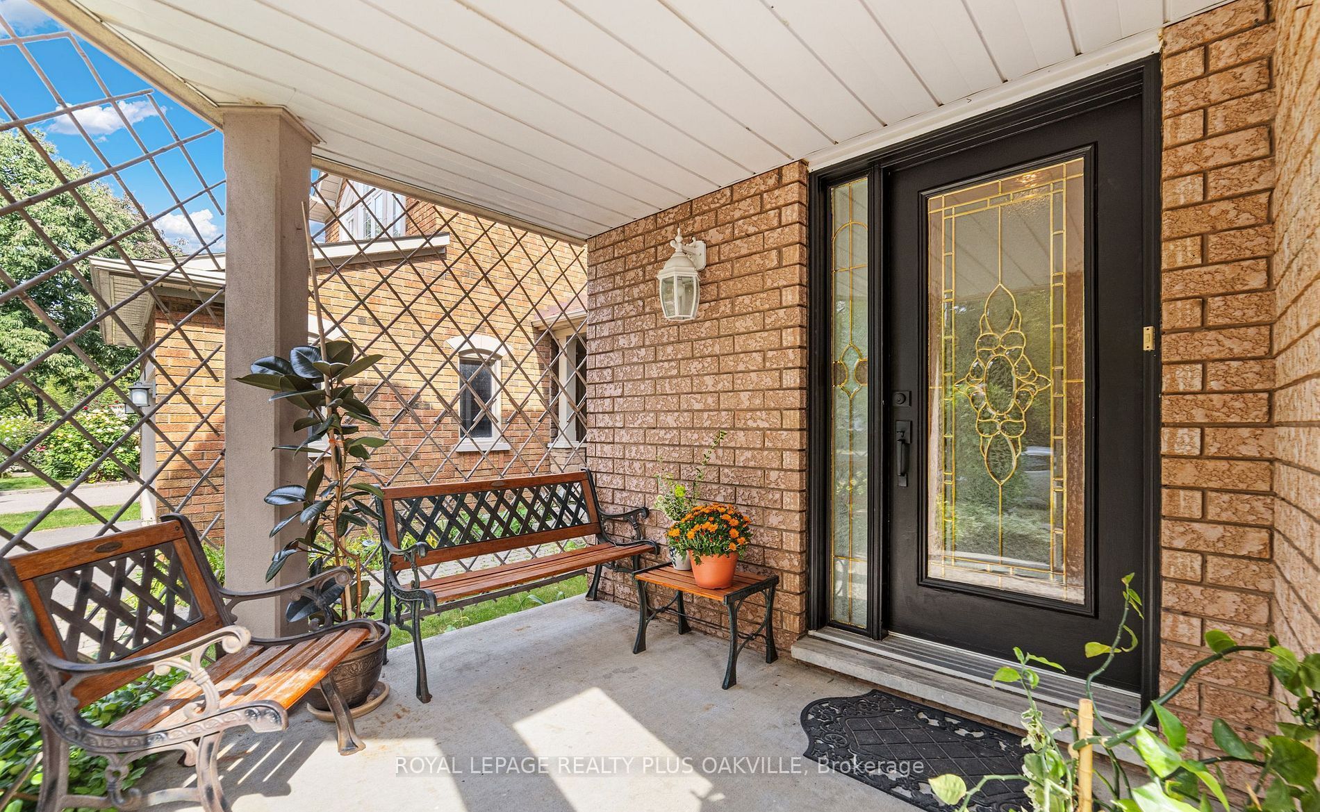 365 Turnberry Crescent