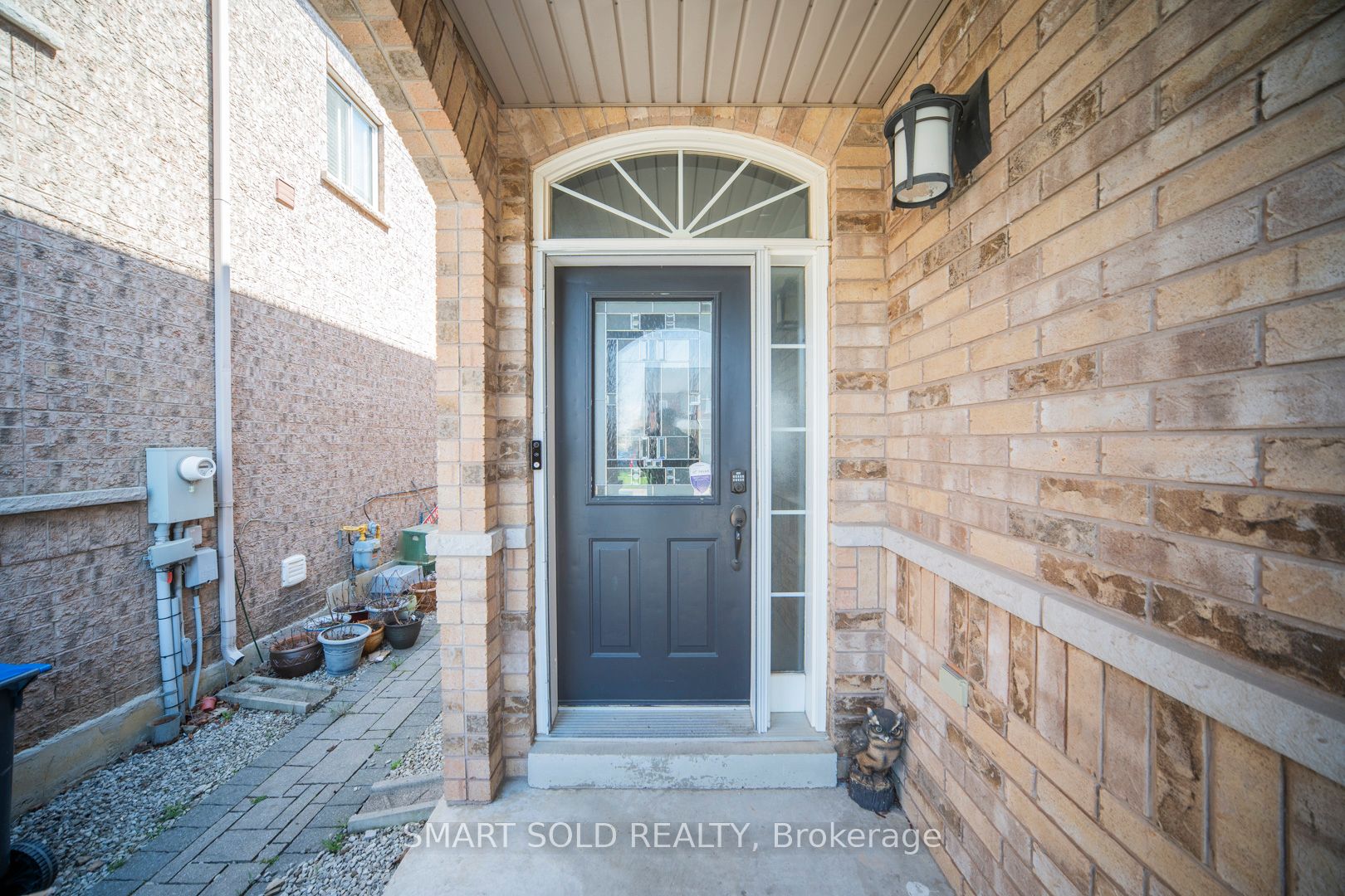 3486 Fountain Park Avenue Upper