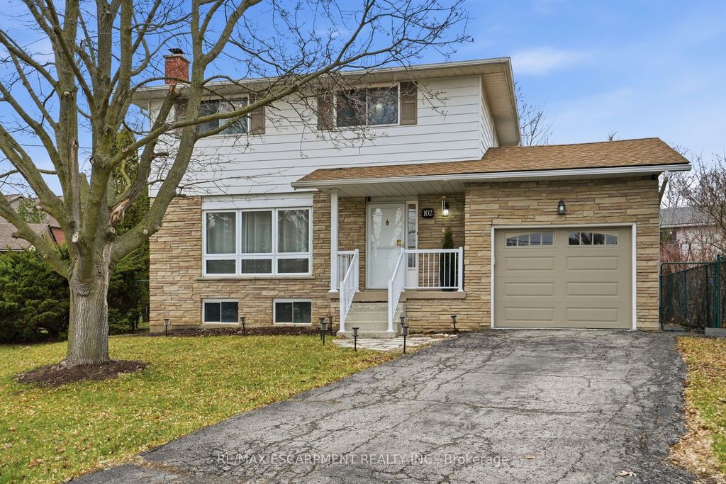 Photo of 102 Dundee Drive, Haldimand, ON N3W 1J8 (MLS # X12967208)