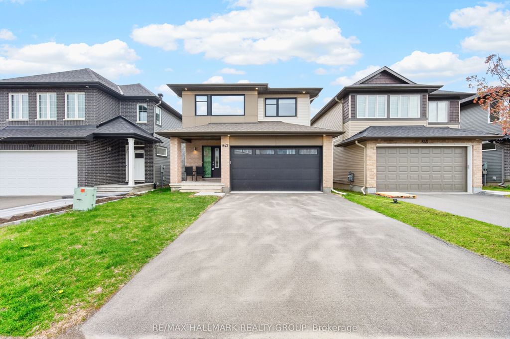 Photo of 843 Sendero Way, Stittsville - Munster - Richmond, ON K2S 2W9 (MLS # X13147434)