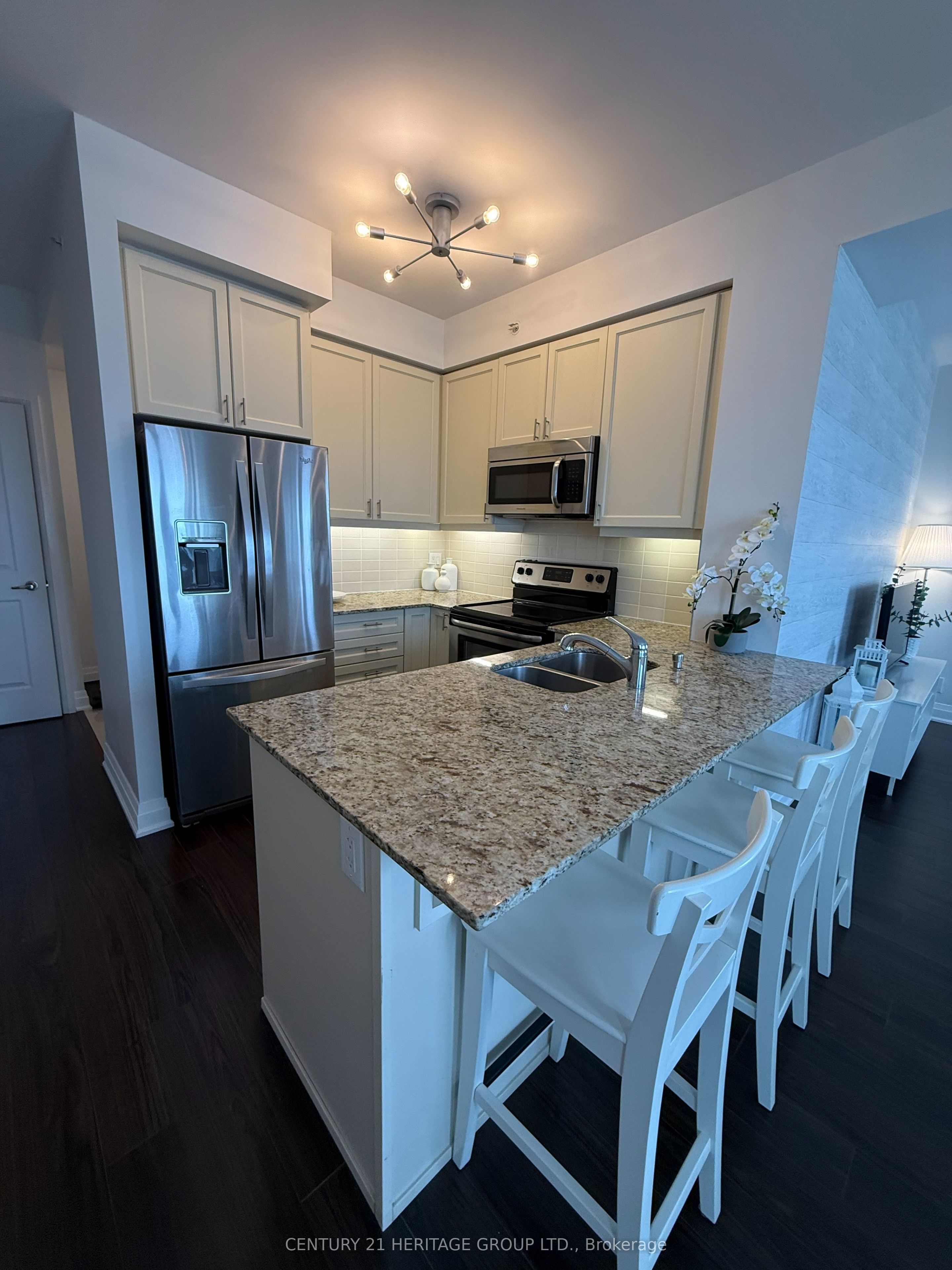 24 Woodstream Boulevard 513