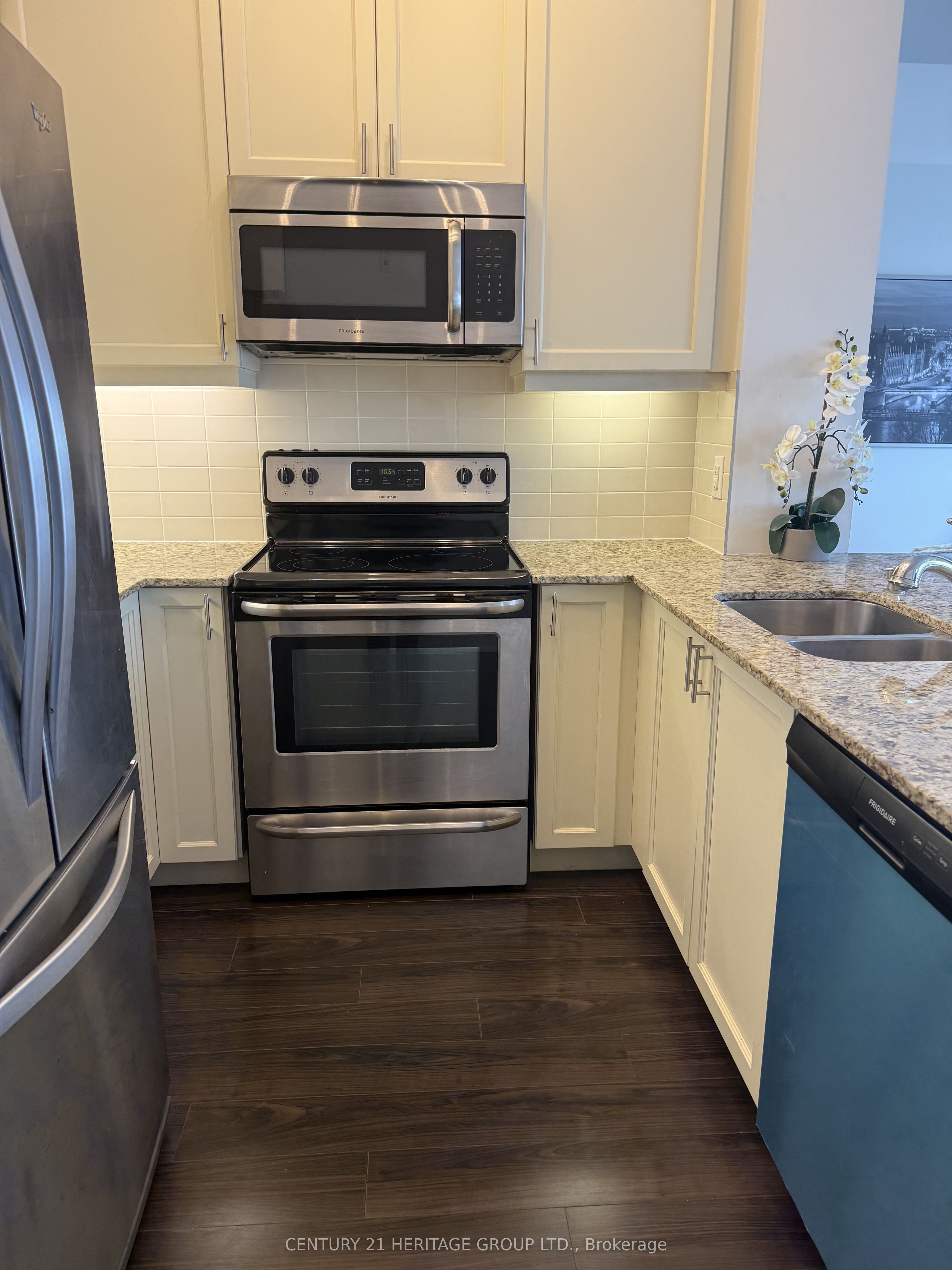 24 Woodstream Boulevard 513