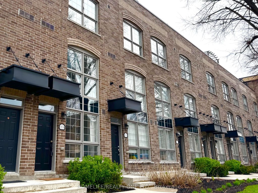Photo of 1076 Lansdowne Avenue, Toronto, ON M6H 4H2 (MLS # W13011722)