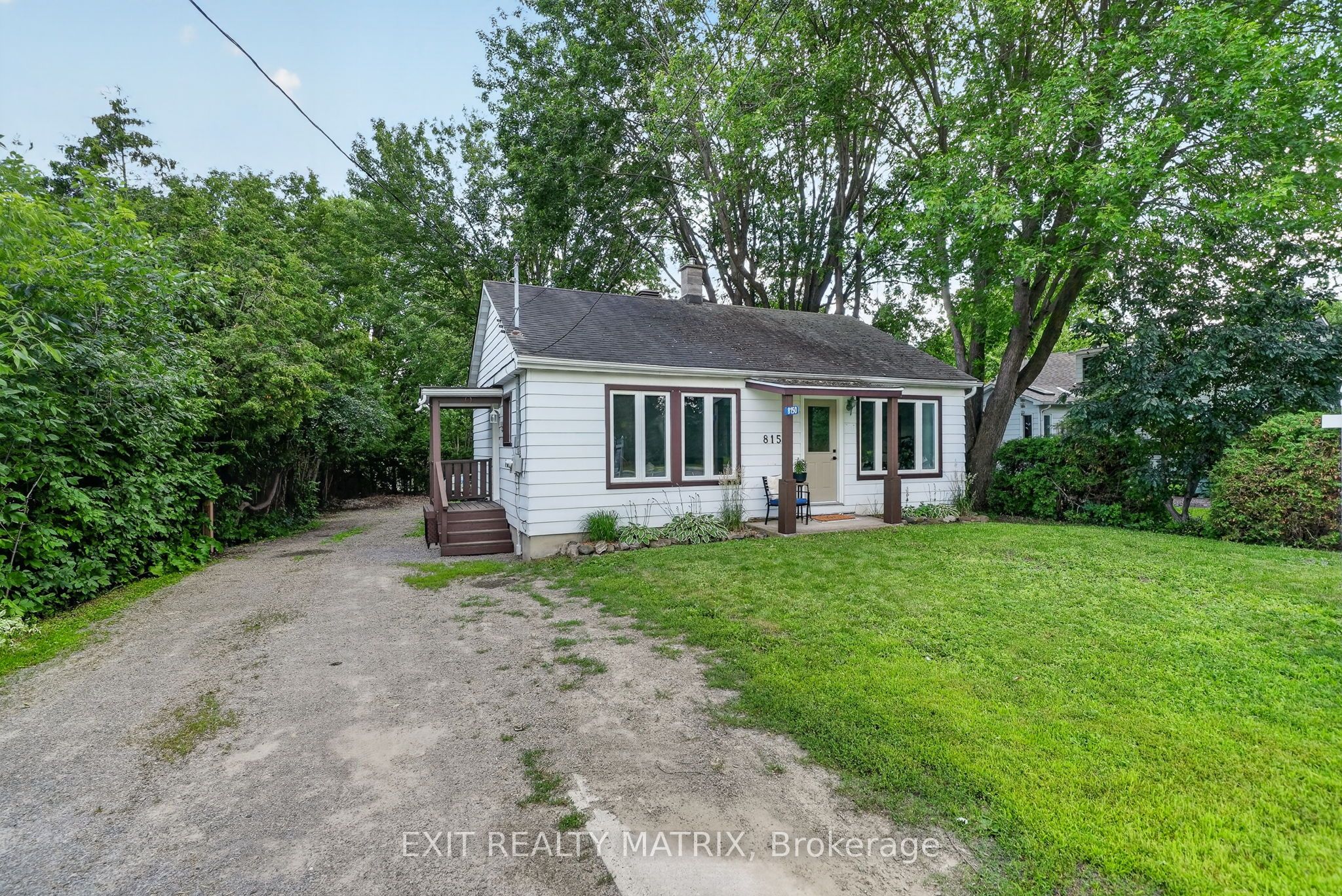 Photo 1 of 32 — 8150 Victoria Street, Greely - Metcalfe - Osgoode - Vernon and Area, ON K0A 2P0