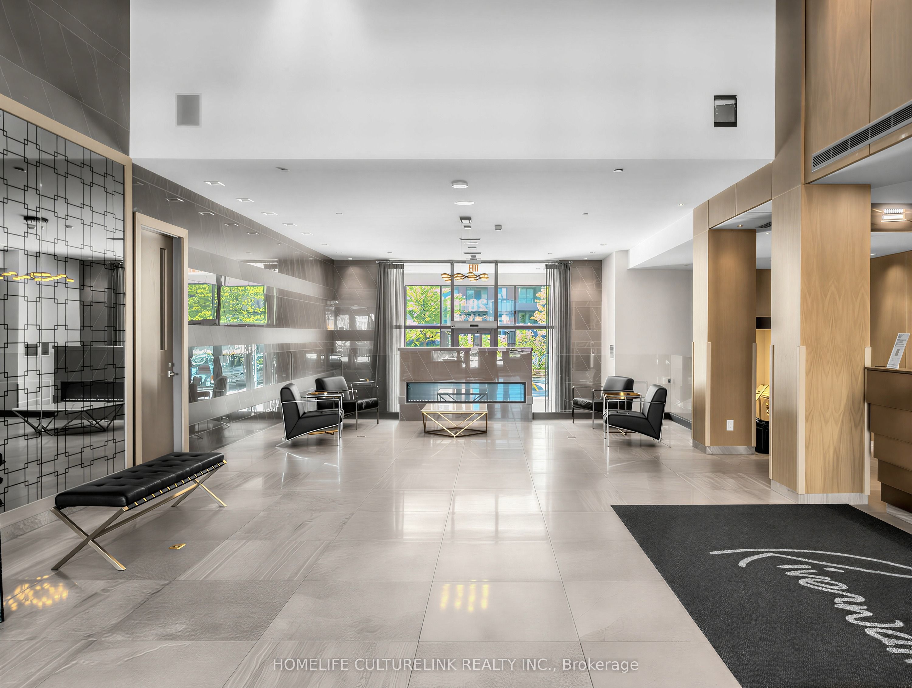 28 Uptown Drive PH22
