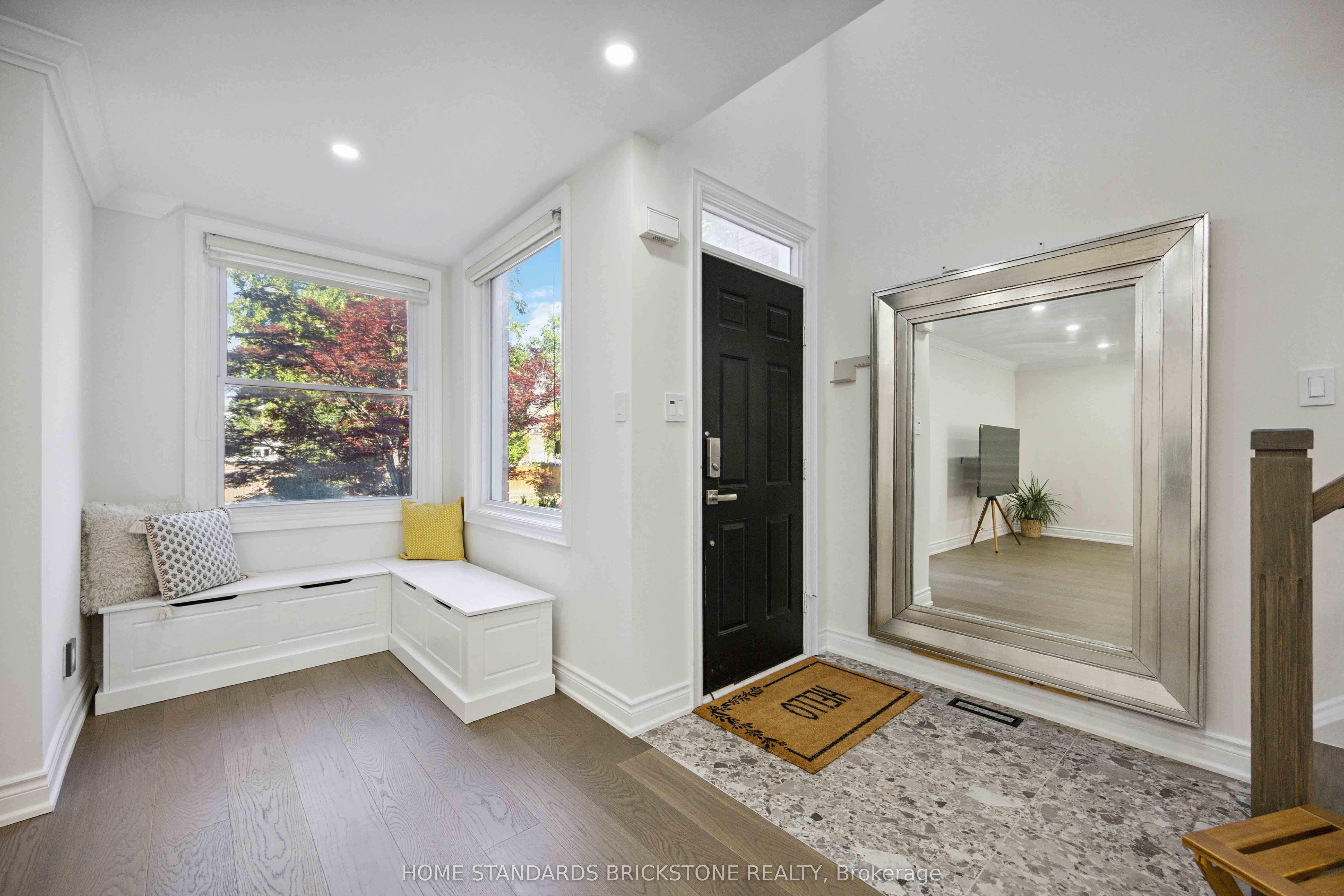 135 Brownstone Circle