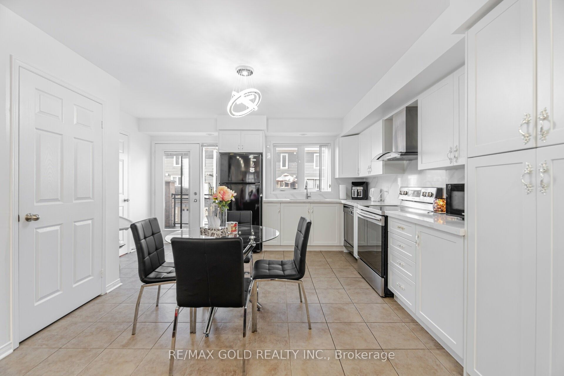 60 Fairwood Circle 142