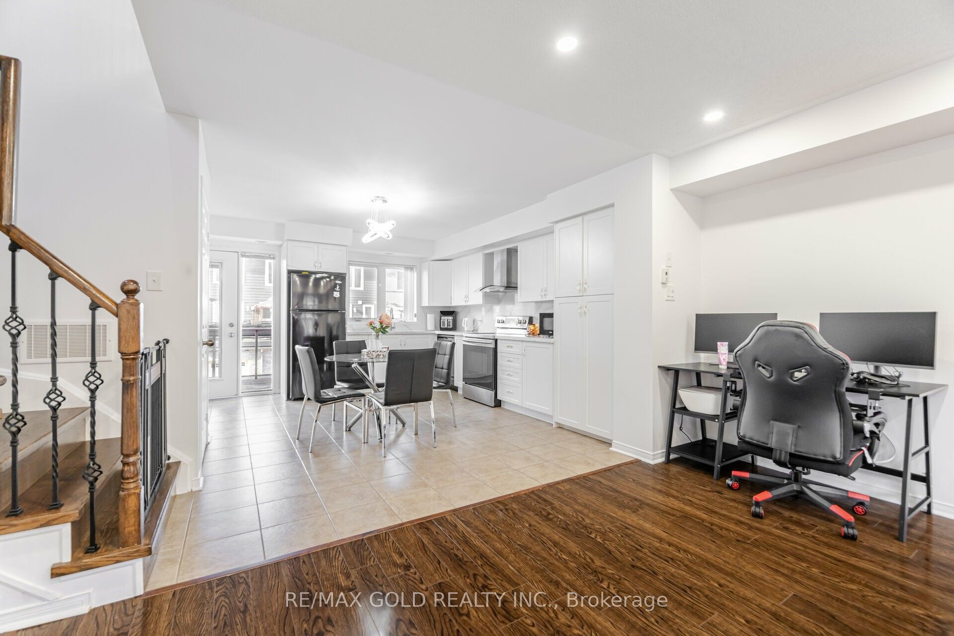 60 Fairwood Circle 142