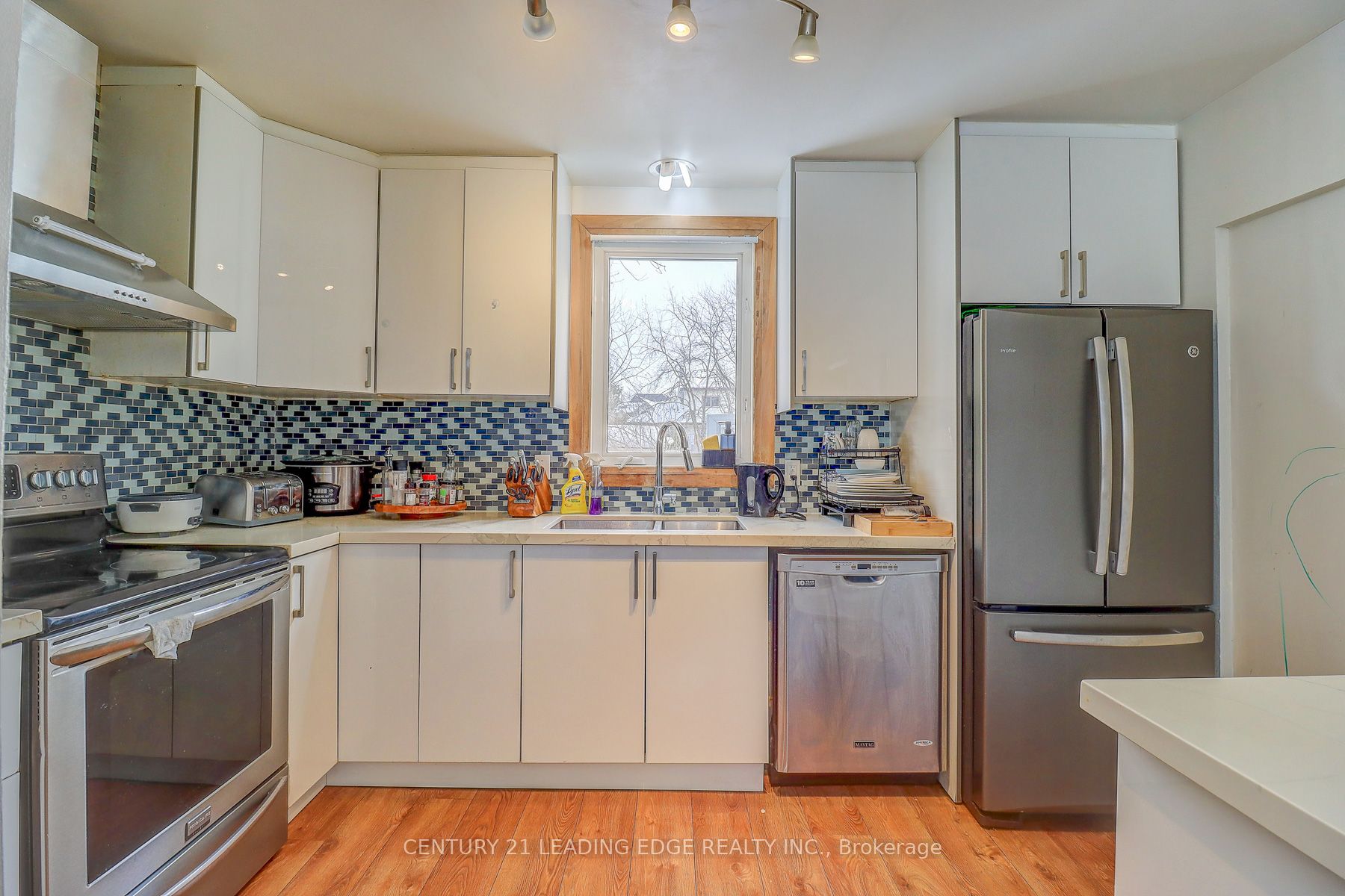 107 Lakeland Crescent