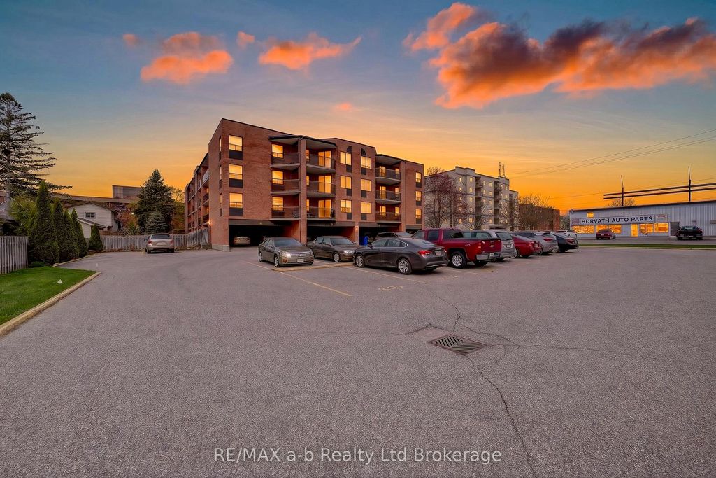 Photo of 75 Bridge Street E #402, Tillsonburg, ON N4G 1T1 (MLS # X13079408)