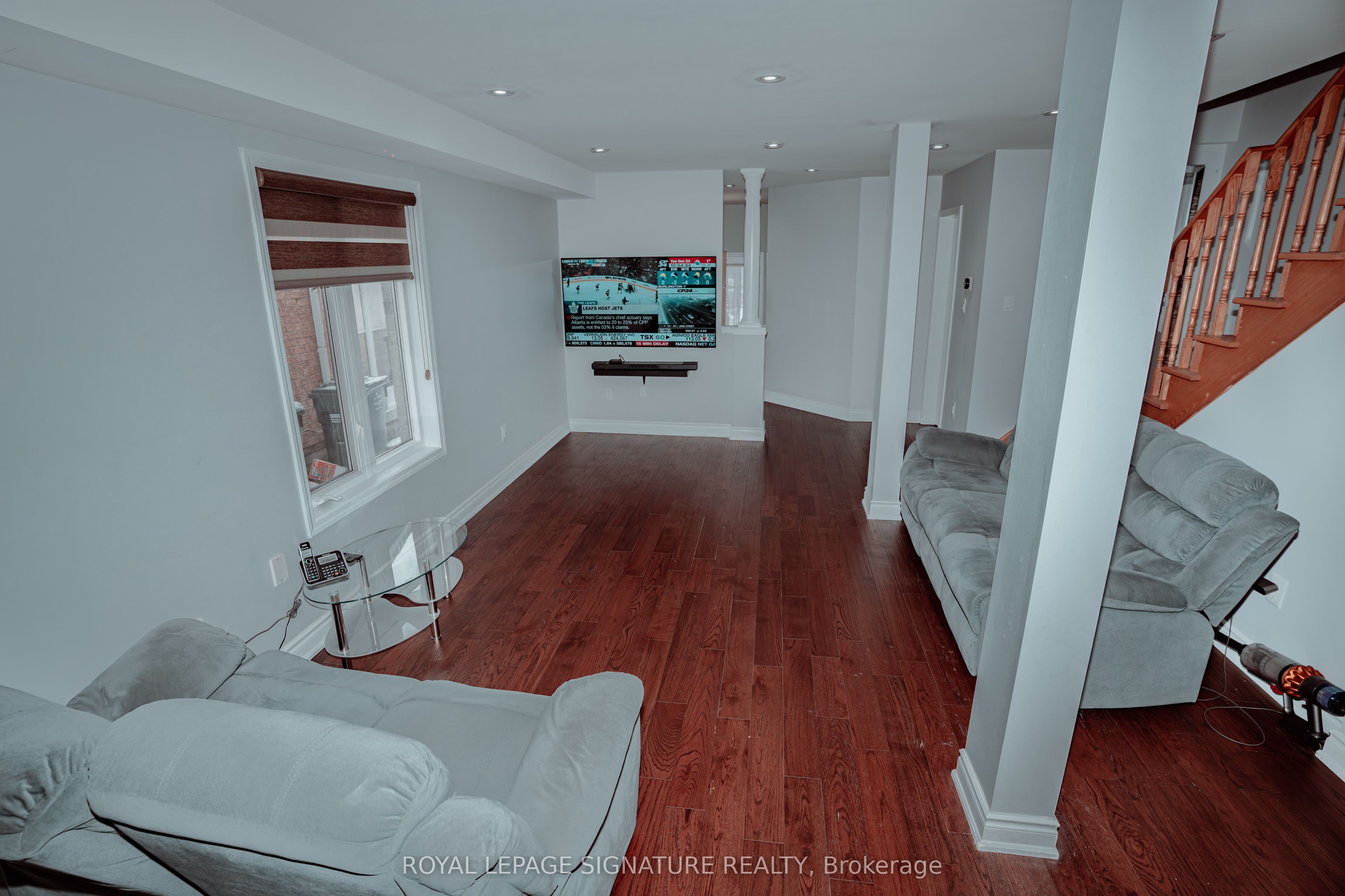 945 Mandolin Place