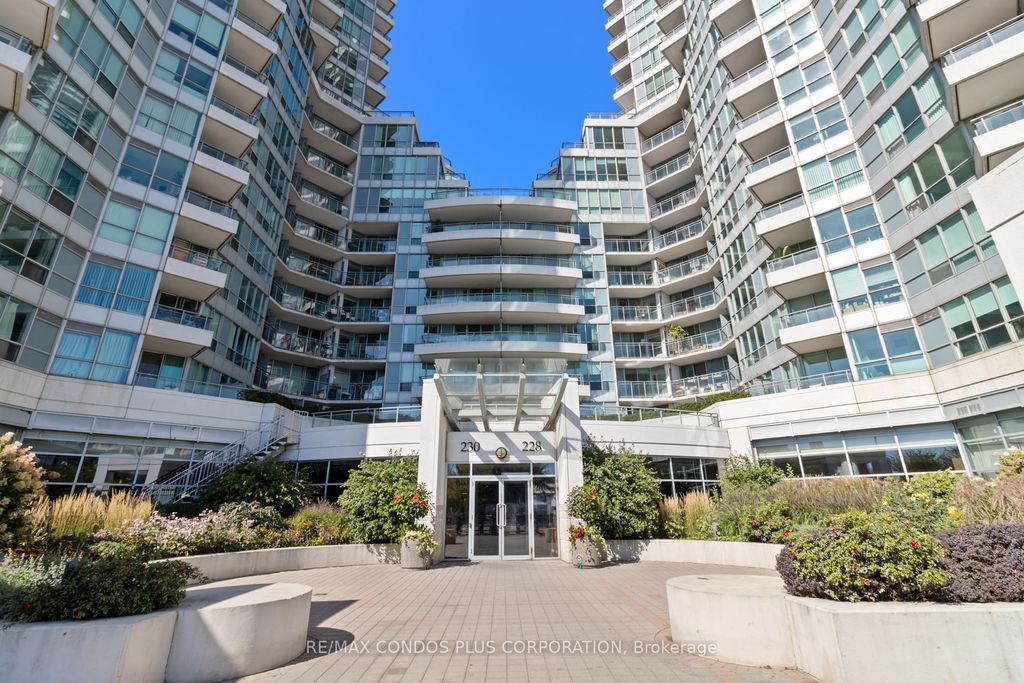 Photo of 230 Queens Quay W #1215, Toronto, ON M5J 2Y7 (MLS # C12417679)