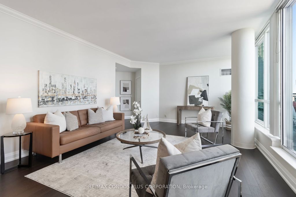 Photo of 230 Queens Quay W #1215, Toronto, ON M5J 2Y7 (MLS # C12417679)