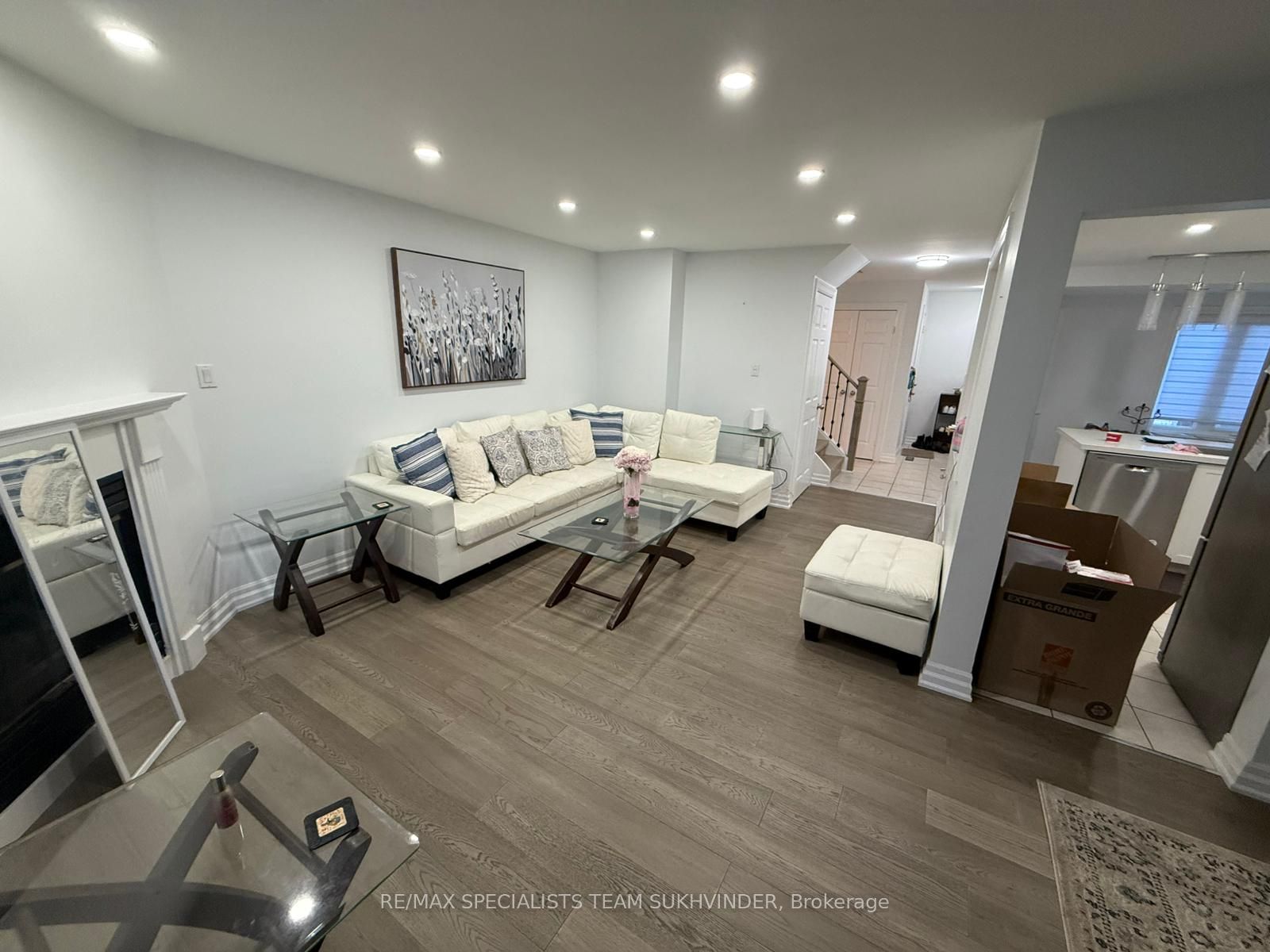 2275 Credit Valley Road 7