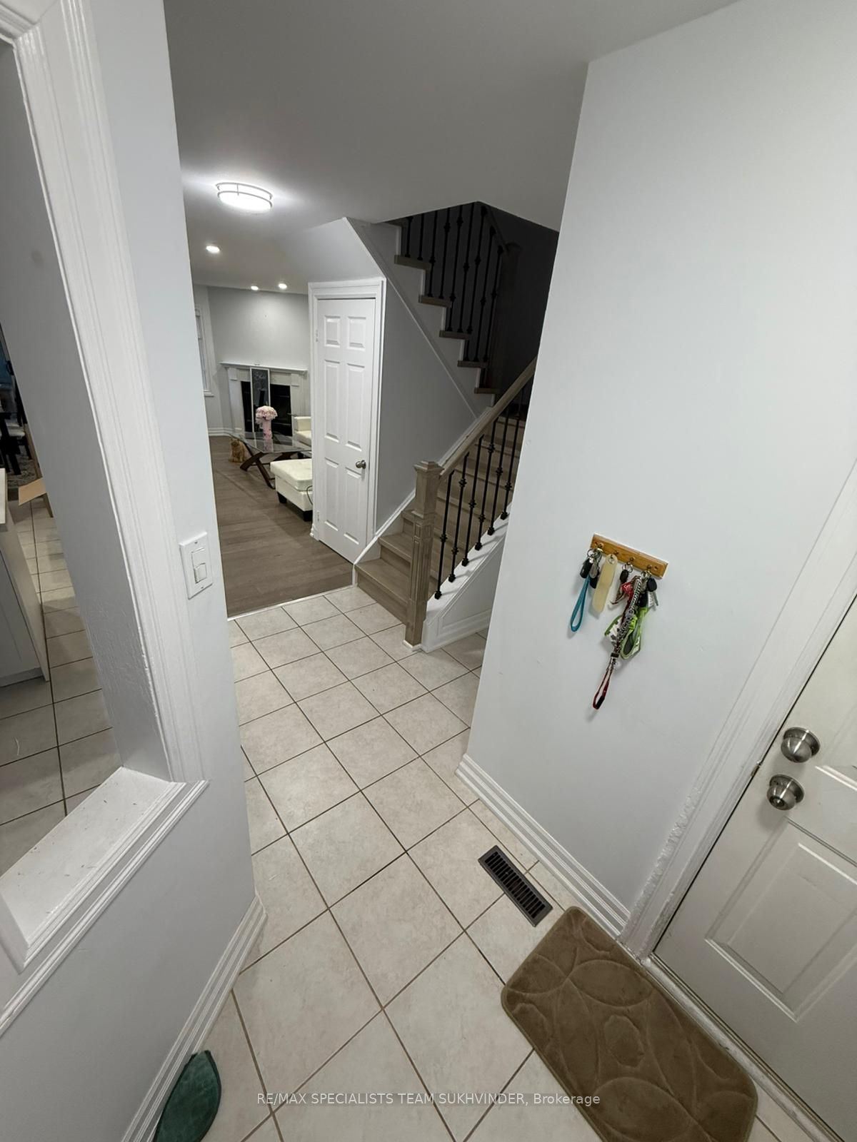 2275 Credit Valley Road 7