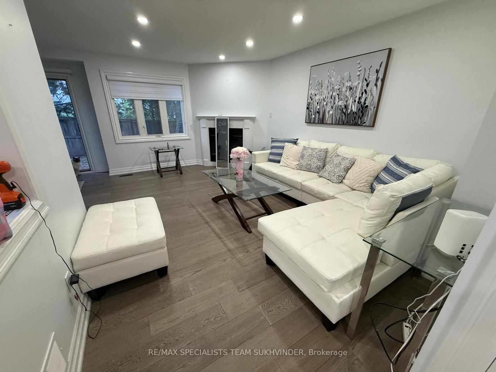 2275 Credit Valley Road 7