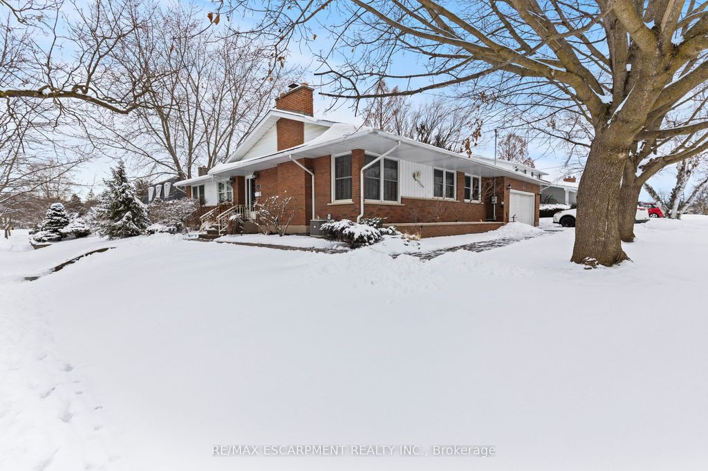 Photo of 7075 Waterloo Drive, Niagara Falls, ON L2J 1E3 (MLS # X12816696)
