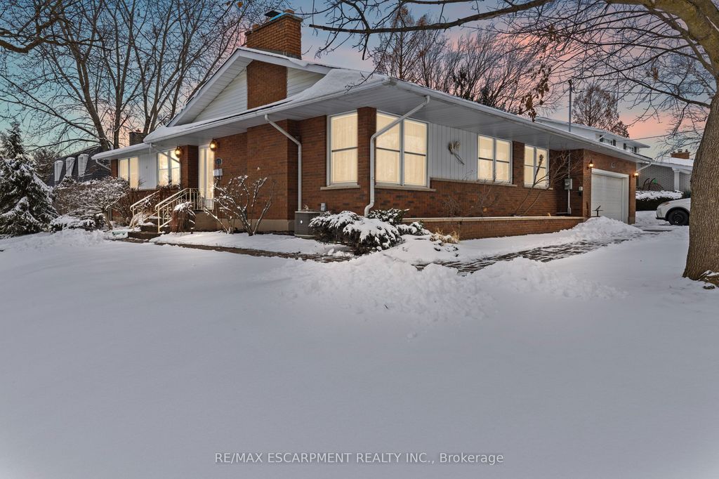 Photo of 7075 Waterloo Drive, Niagara Falls, ON L2J 1E3 (MLS # X12816696)