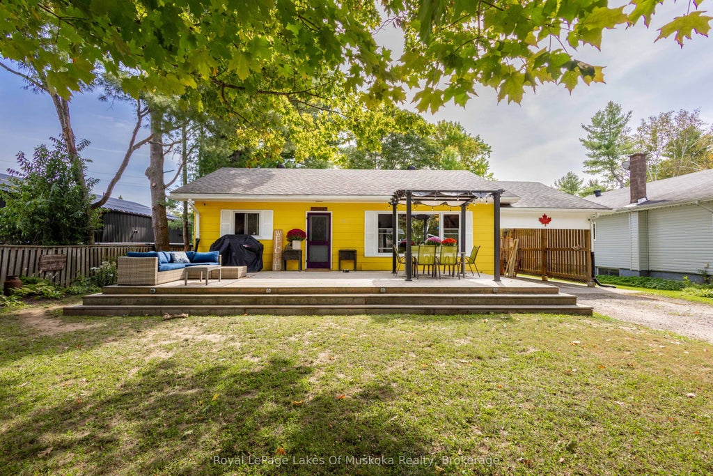 Photo of 18 Gow Street, Bracebridge, ON P1L 1J8 (MLS # X13838312)