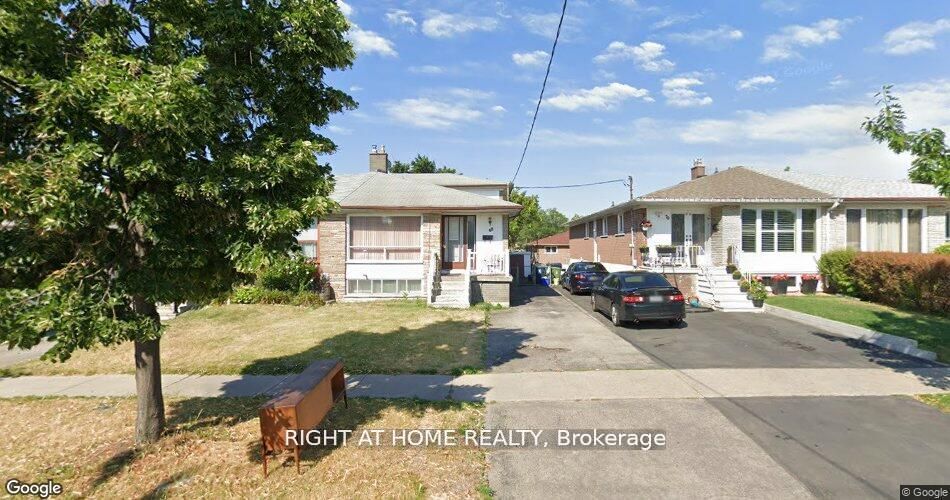 Photo 1 of 1 — 68 Elnathan Crescent Main, Toronto, ON M9L 2G1