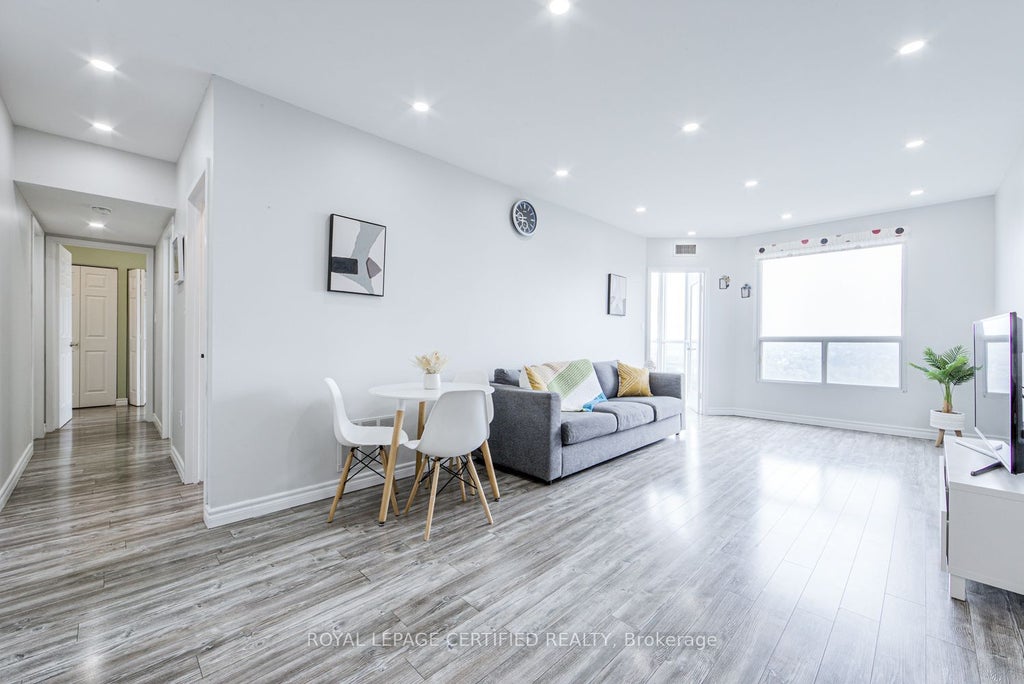 Photo of 5 Concorde Place #1911, Toronto, ON M3C 3M8 (MLS # C13855568)