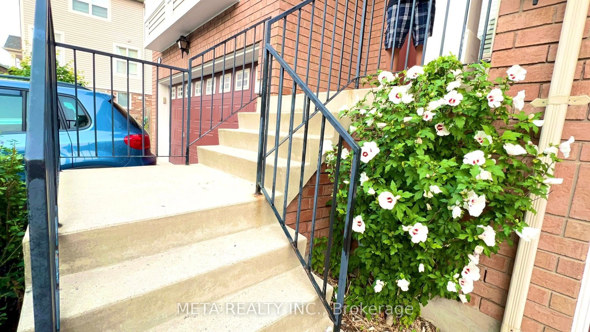 5980 Whitehorn Avenue N 156