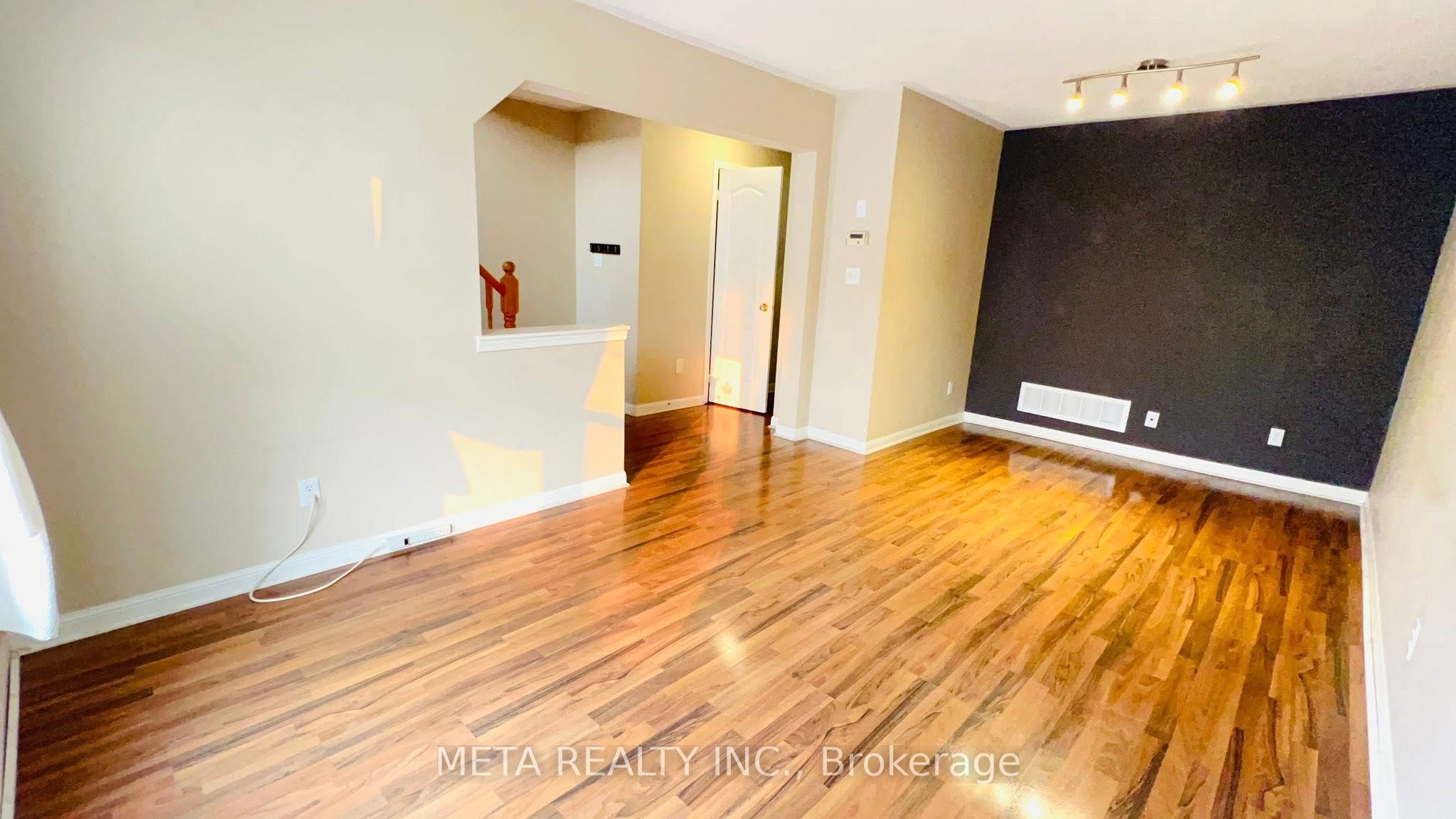 5980 Whitehorn Avenue N 156