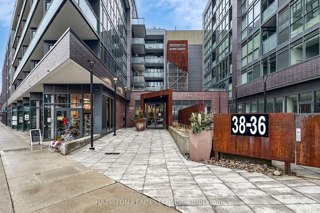 Photo of 38 Howard Park Avenue #421, Toronto, ON M6R 0A7 (MLS # W13073230)