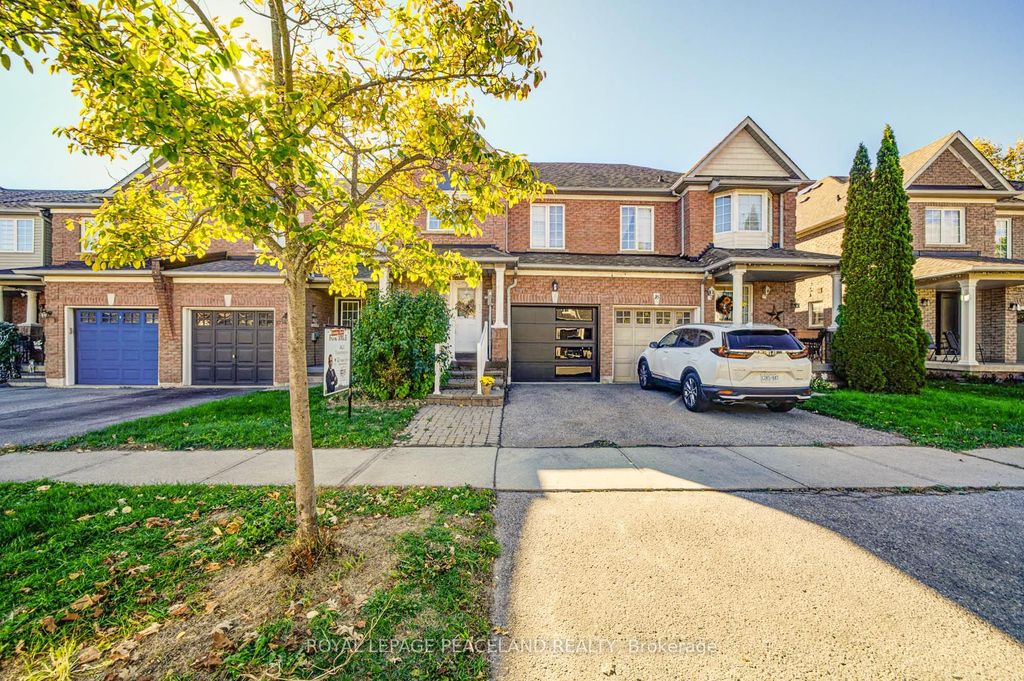 Photo of 14 Oglevie Drive, Whitby, ON L1R 2Y4 (MLS # E12589038)