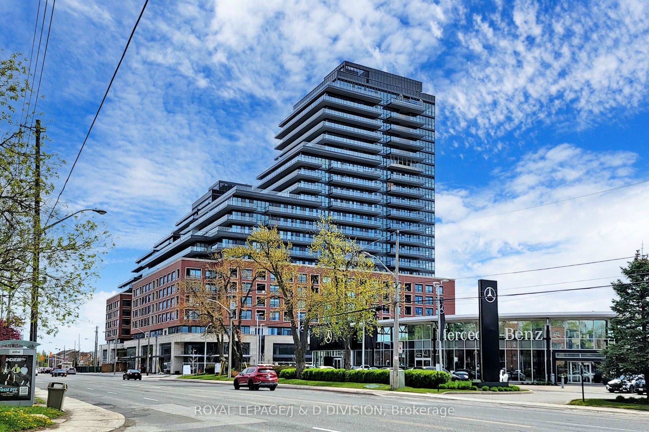Photo 1 of 38 — 33 Frederick Todd Way 510, Toronto, ON M4G 0C9