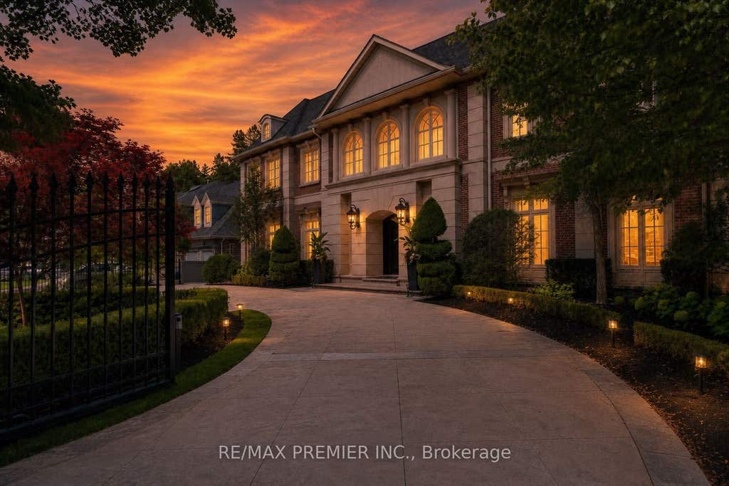Photo of 6 The Bridle Path, Toronto, ON M2L 1C8 (MLS # C13641486)
