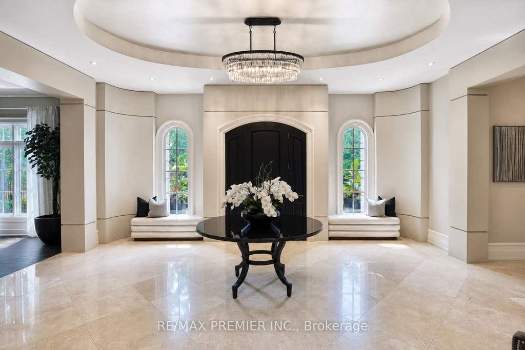 Photo of 6 The Bridle Path, Toronto, ON M2L 1C8 (MLS # C13641486)